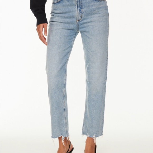 Citizens Of Humanity Denim - Citizens Of Humanity Sky Blue Straight Leg Jeans Daphne Crop